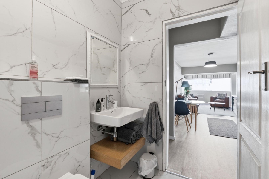 1 Bedroom Property for Sale in Mouille Point Western Cape